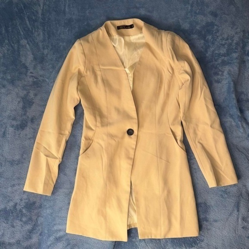 Cream blazer with satin lining